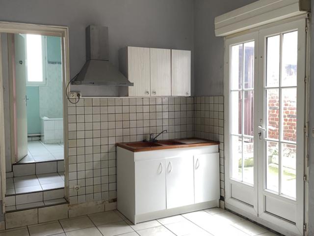 Moreuil centre ville, maison en bon état de plus de 90m2 ave