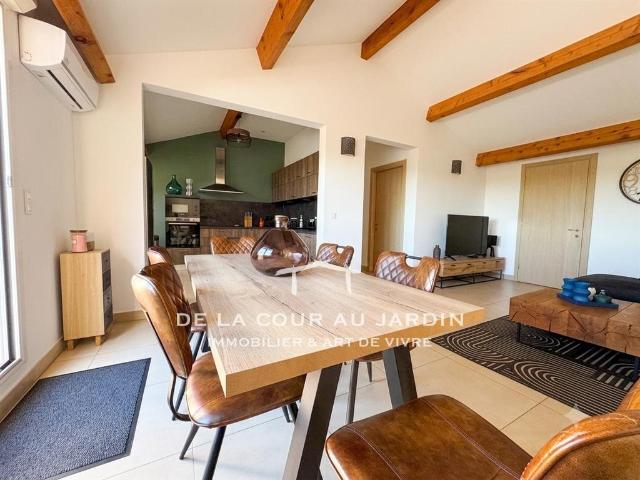 Moriani Plage · Appartement quatre pièces · Dernier étage ·. 109m² Santa Lucia di Moriani