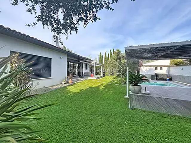 Morières lès Avignon 84310 Achat / Vente maison 5 pièces t5 au dernier étage