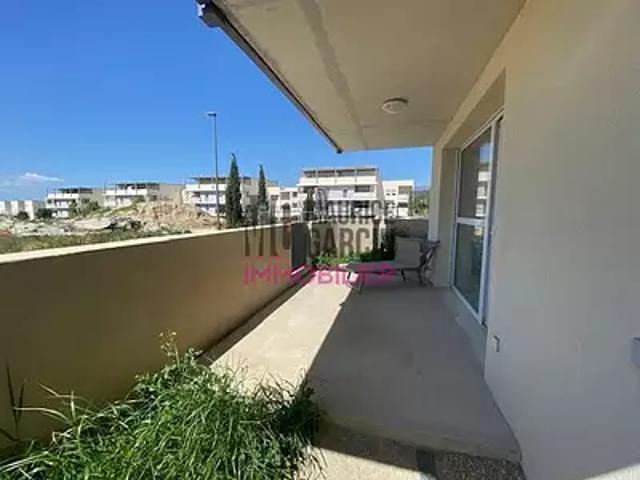 Morières lès Avignon 84310 Location appartement 3 pièces t3 terrasse parking