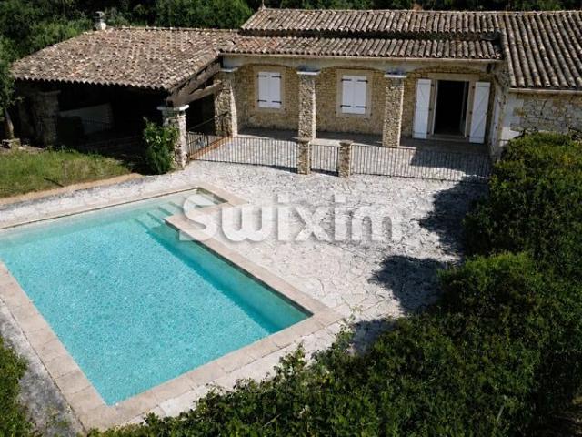 Mornas Authentique maison en pierre de 153 m² avec piscine
