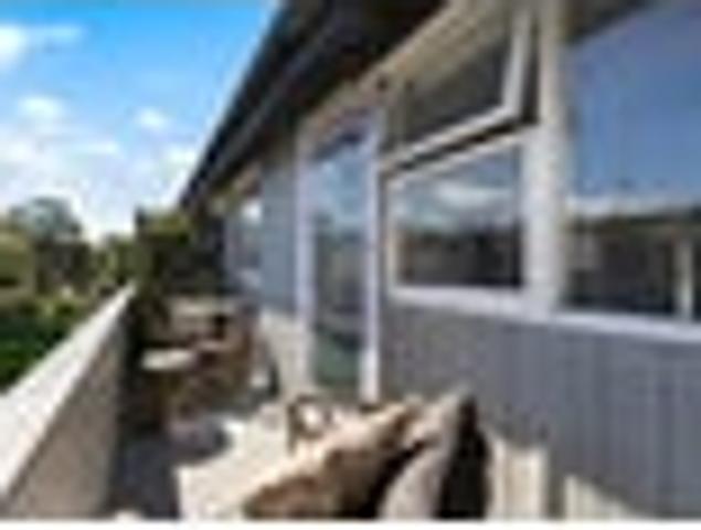 Morningside, 2 bedrooms, $550 pw