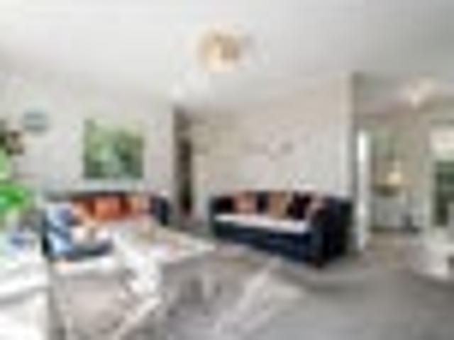 Morningside, 2 bedrooms, $580 pw
