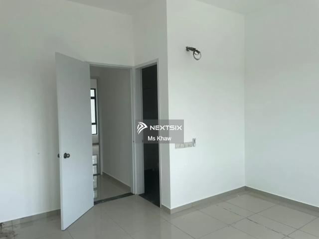 Morrison @ Taman Kota Masai ️ 20×80 大款双层排楼【4房3厕】Built Up 1600sqft Freehold️ Non Bumi Lot️ Strata Title️ Intermediate Unit️ 24小时保安区 Basic Unit 买家可以依照自己的风格自由装修，打造理想家园 成熟住宅区