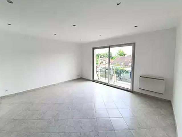 Morsang sur Orge 91390 Location appartement 2 pièces t2 au dernier étage