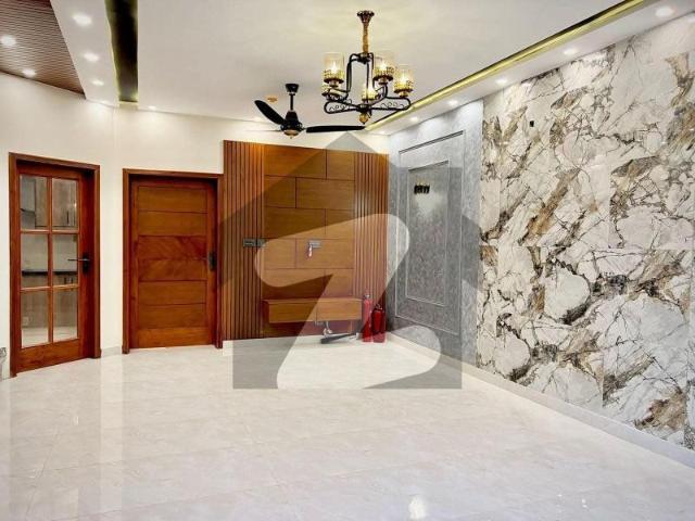 Most Beautiful 5 Marla House For Sale Hot Location Near To Park DHA 11 Rahbar Phase 2 Block G