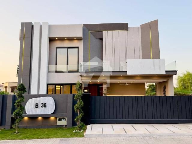 Most Beautiful Design Of 1 Kanal House Up For Sale