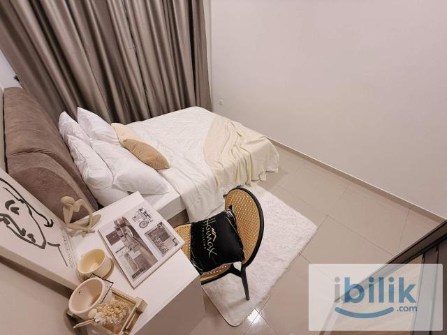 MOST SOUGHT AFTER ROOM!PREMIUM QUEEN ROOM! 5MINS TO IKEA, THE CURVE, PJ TRADE CENTER