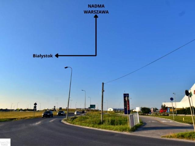 Mostowa 10 371 m², Nadma