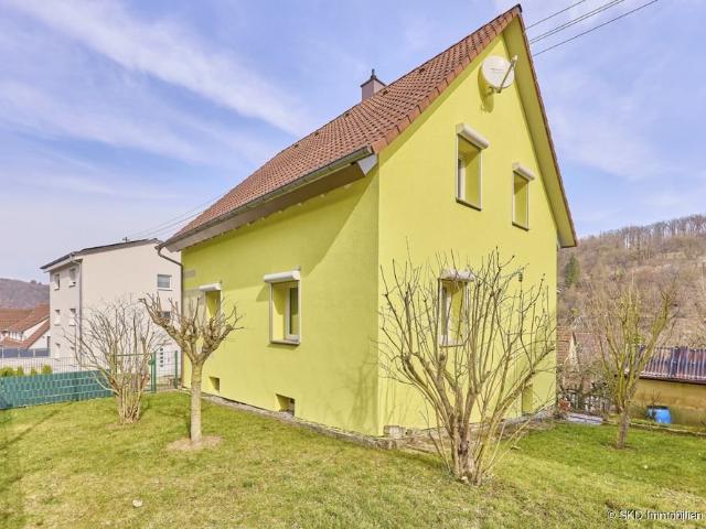 Mosbach: Teilsaniertes Einfamilienhaus in guter Lage!