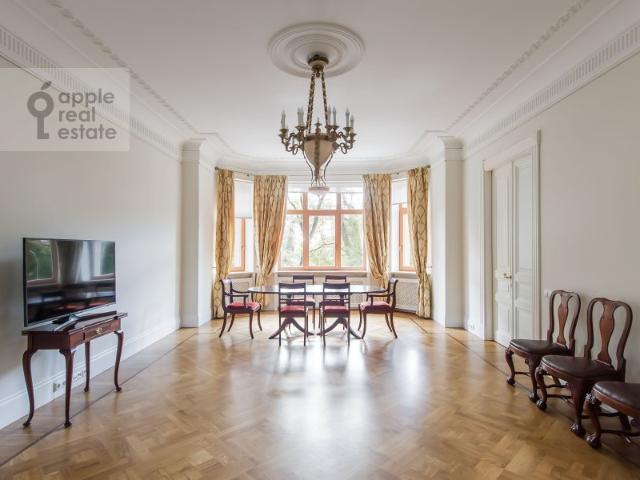 Москва, ЦАО, Хамовники, м Кропоткинская, Колымажный пер, 10