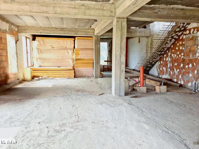 Mosnita Noua Campului Vila, 3 nivele, 231 MP UTILI, lot 930 MP!
