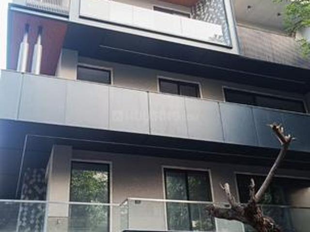 Moti Bagh South 4 BHK Builder Floor For Sale New Delhi