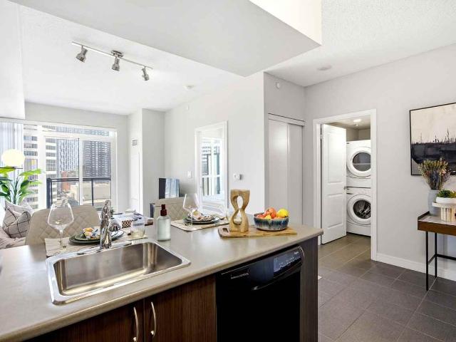 Motion Studio Apartment for Rent at 570 Bay St, Toronto, ON M5G 0B2 Bay Street Corridor