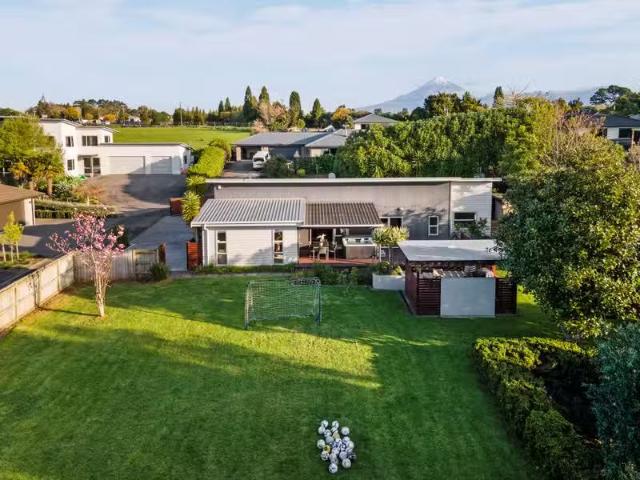 MOTIVATED VENDOR MUST BE SOLD First National Real Estate