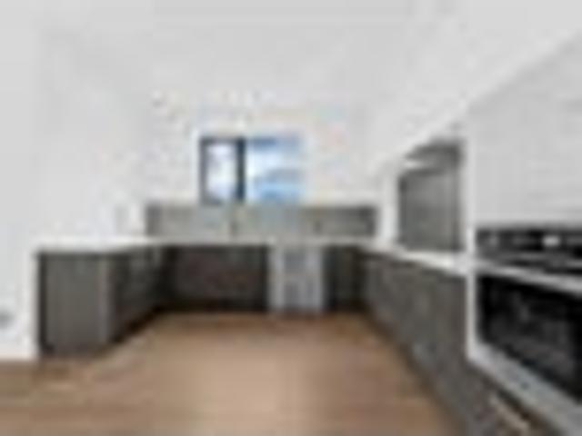 Motivated Vendor! Modern 4 Bedroom Family Living