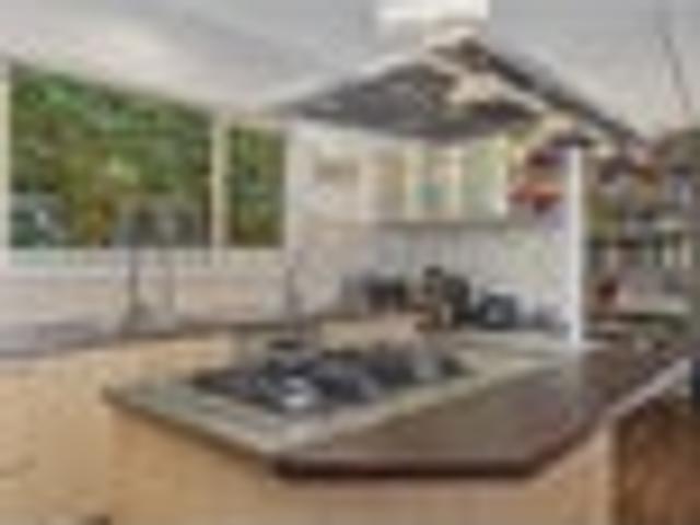 Motivated Vendors Invite Immediate Interest