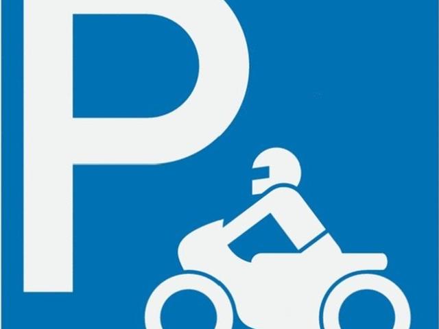 Motorrad Einstellplätze in grosszügiger Tiergarage
