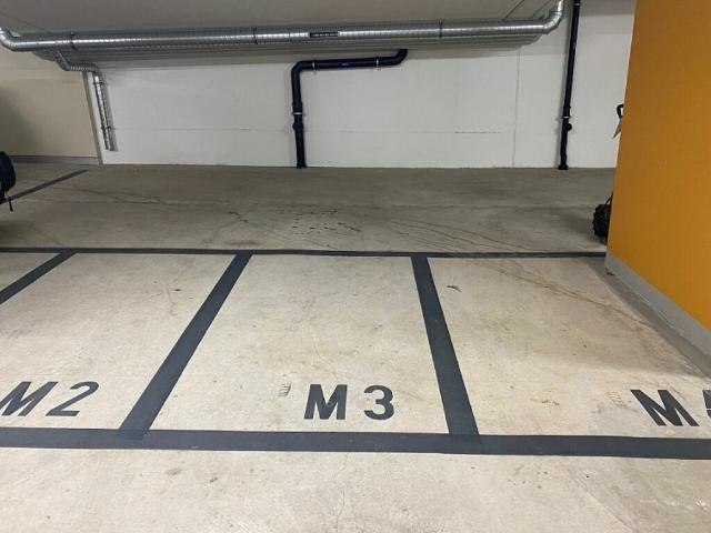 Motorradabstellplätze zu vermieten