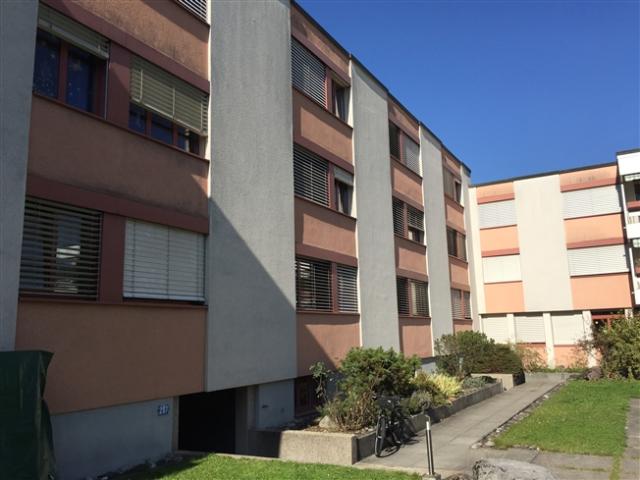 Motorradparkplatz nähe Zürich Albisrieden