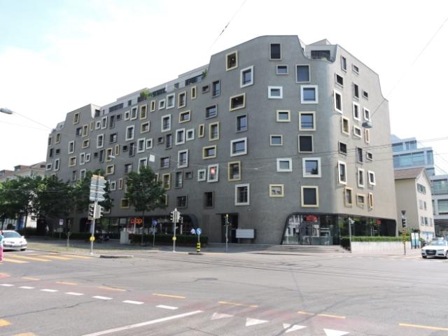 Motorradplätze an der Badenerstrasse zu vermieten