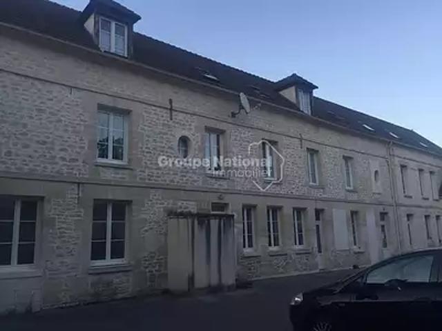 Mouy 60250 Location appartement 2 pièces t2 au dernier étage parking