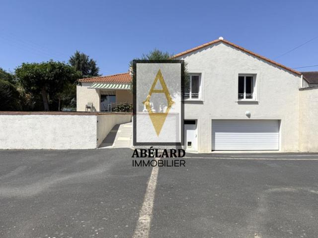 MOUZILLON, CENTRE BOURG MAISON 5 CHAMBRES GRAND SOUS SOL
