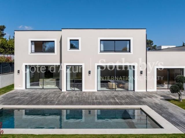 Mouans Sartoux villa contemporaine récente 280 m² avec piscine proche Valbonne