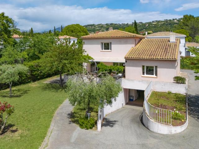 Mouans Sartoux À quelques pas du village, au calme absolu