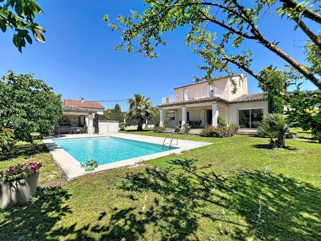 MOUANS SARTOUX CENTRE VILLA 5P AVEC JARDIN + PISCINE