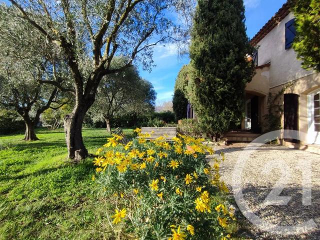 Mouans Sartoux, dans un quartier résidentiel recherché, au c. 253m² Mouans Sartoux