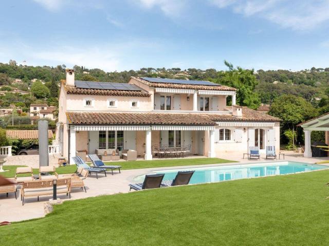 MOUANS SARTOUX: maison 204 m2, 4 chambres, au calme