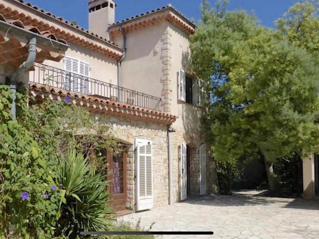 Mouans Sartoux, Prestigieux 4 Pièces avec jardin proche centre ville