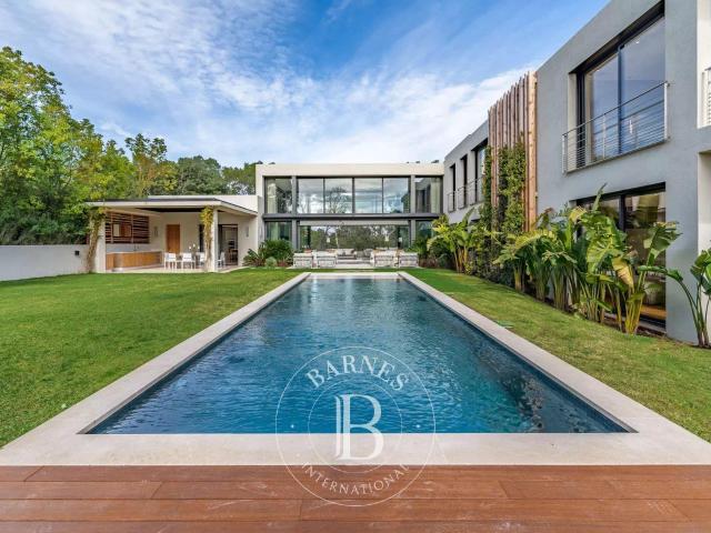 Mougins – Villa Contemporaine Neuve – Domaine Sécurisé 700m² Mougins