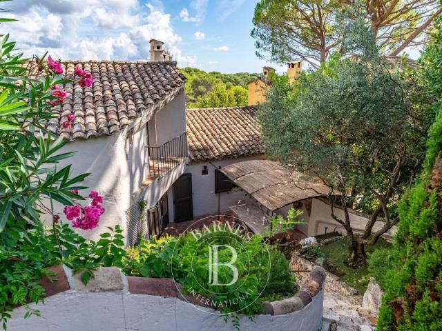 Proche Mougins Domaine De Castellaras Au Calme 121m² Mouans Sartoux