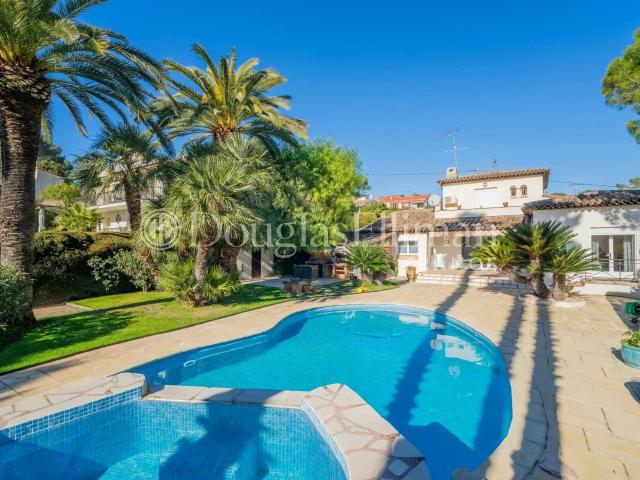 Mougins Au Coeur de Tournamy 203m² Mougins