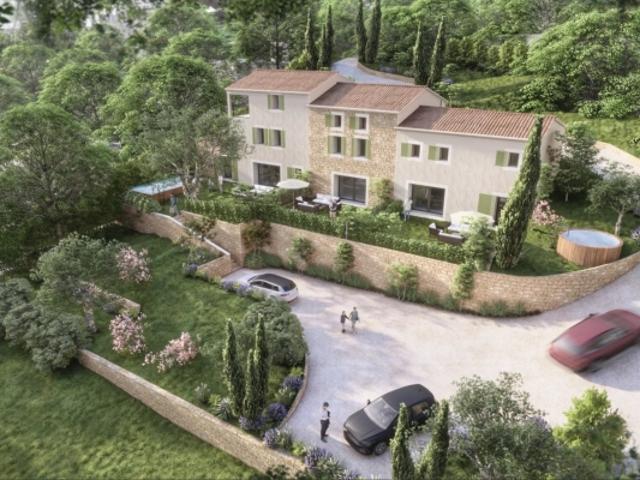 MOUGINS APPARTEMENT 5 PIÈCES RÉNOVÉE
