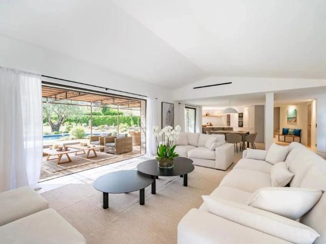 Mougins Charmante villa contemporaine 5 chambres