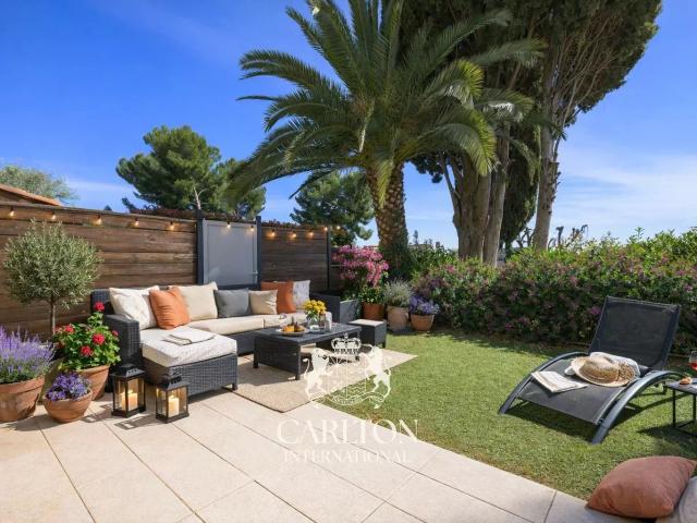 Mougins dans un domaine fermé avec piscine 94m² Mougins