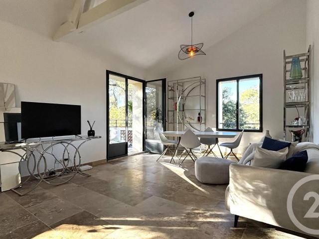 Mougins Jylloue: Au sein d'une maison partagée en 3 apparte. 92m² Mougins
