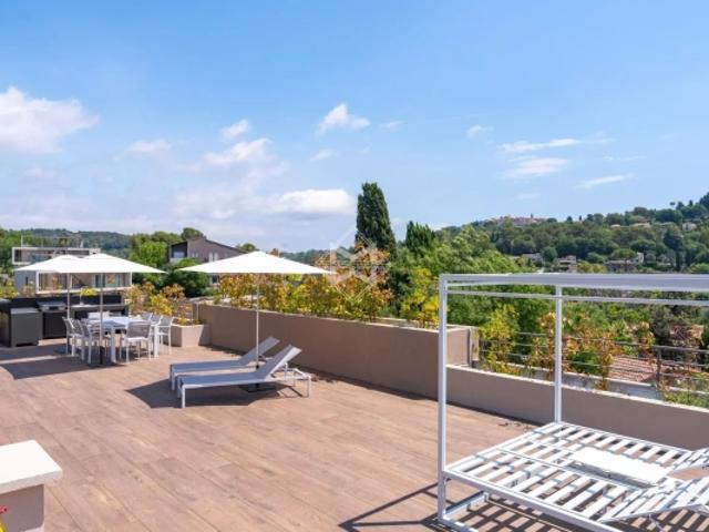 Mougins — Penthouse d'exception avec rooftop panoramique