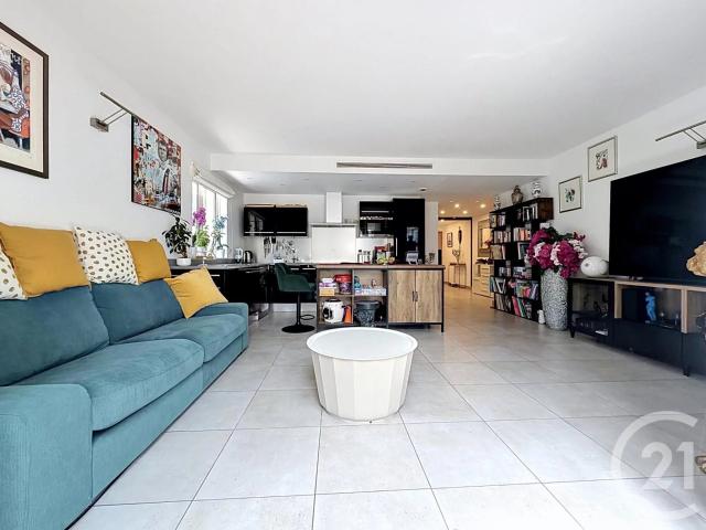 MOUGINS SAINT BASILE: Dans un secteur recherché, proche d. 106m² Mougins