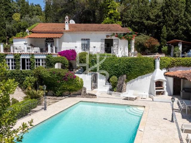 Mougins villa avec 6 chambres et piscine au calme