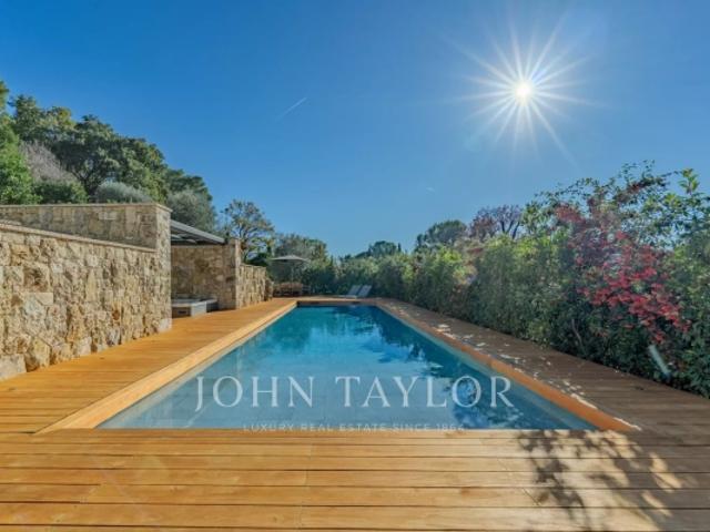 Mougins Villa contemporaine d'exception au cœur d'un domaine privé