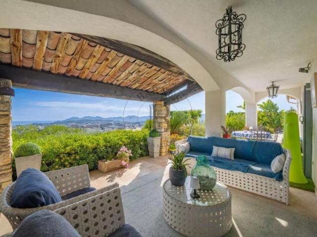 MOUGINS VILLA VUE MER PROCHE CANNES