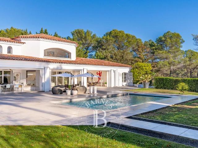Mougins – Villa 4 Chambres – Domaine Fermé 250m² Mougins