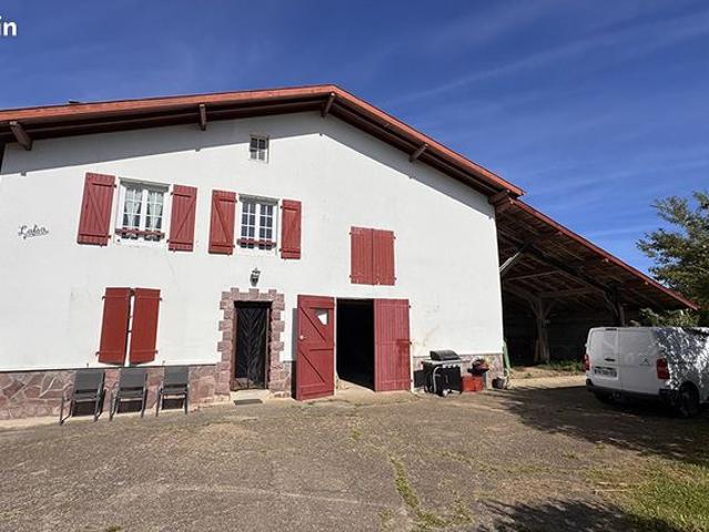 Mouguerre Elizaberry Ancienne ferme Basque