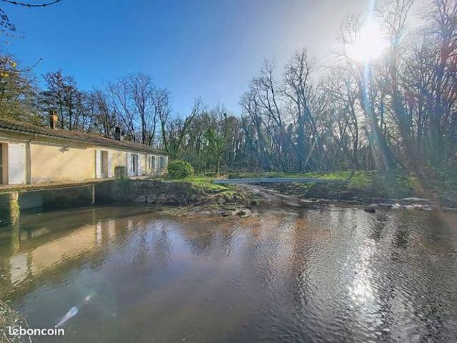 Moulin 10 pièces 254 m²