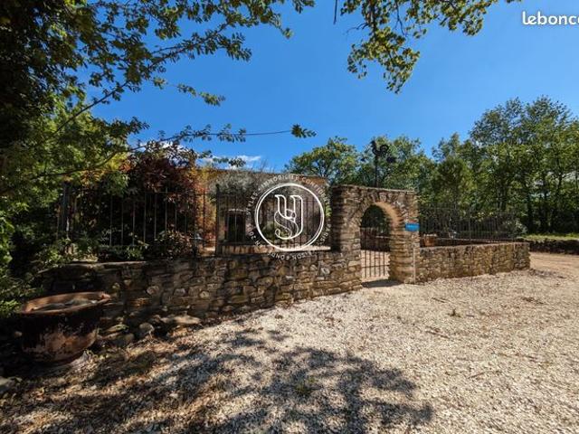 Moulin 154 m² Nîmes