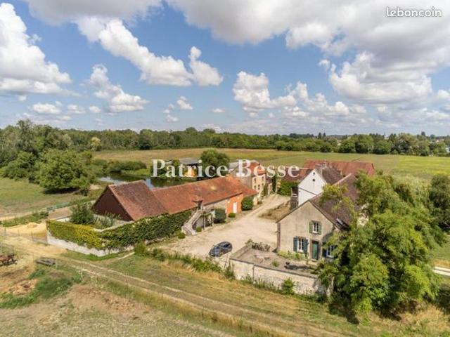 Moulin 18 pièces 270 m²